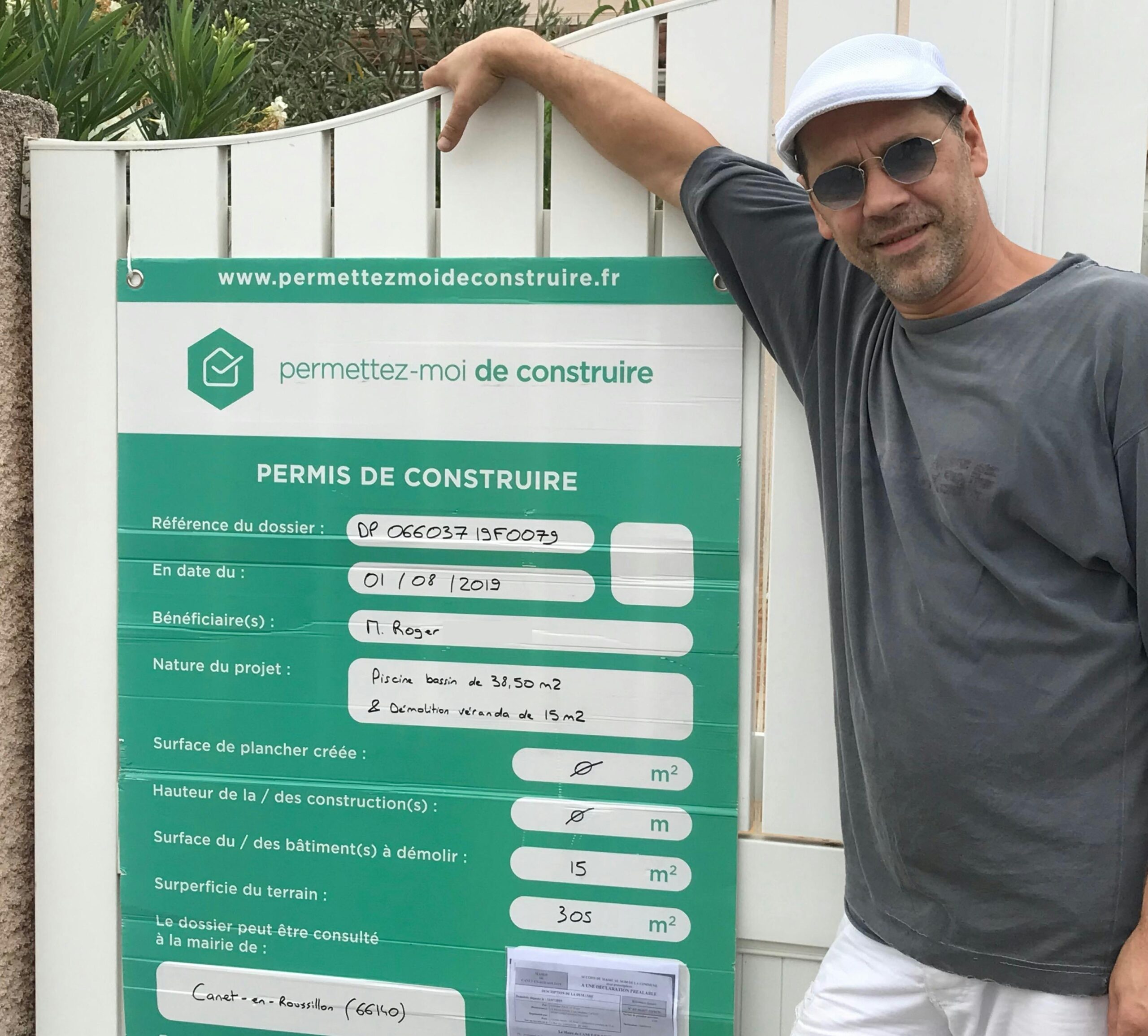 Roger obtient la déclaration de travaux de sa piscine à Canet-en-Roussillon