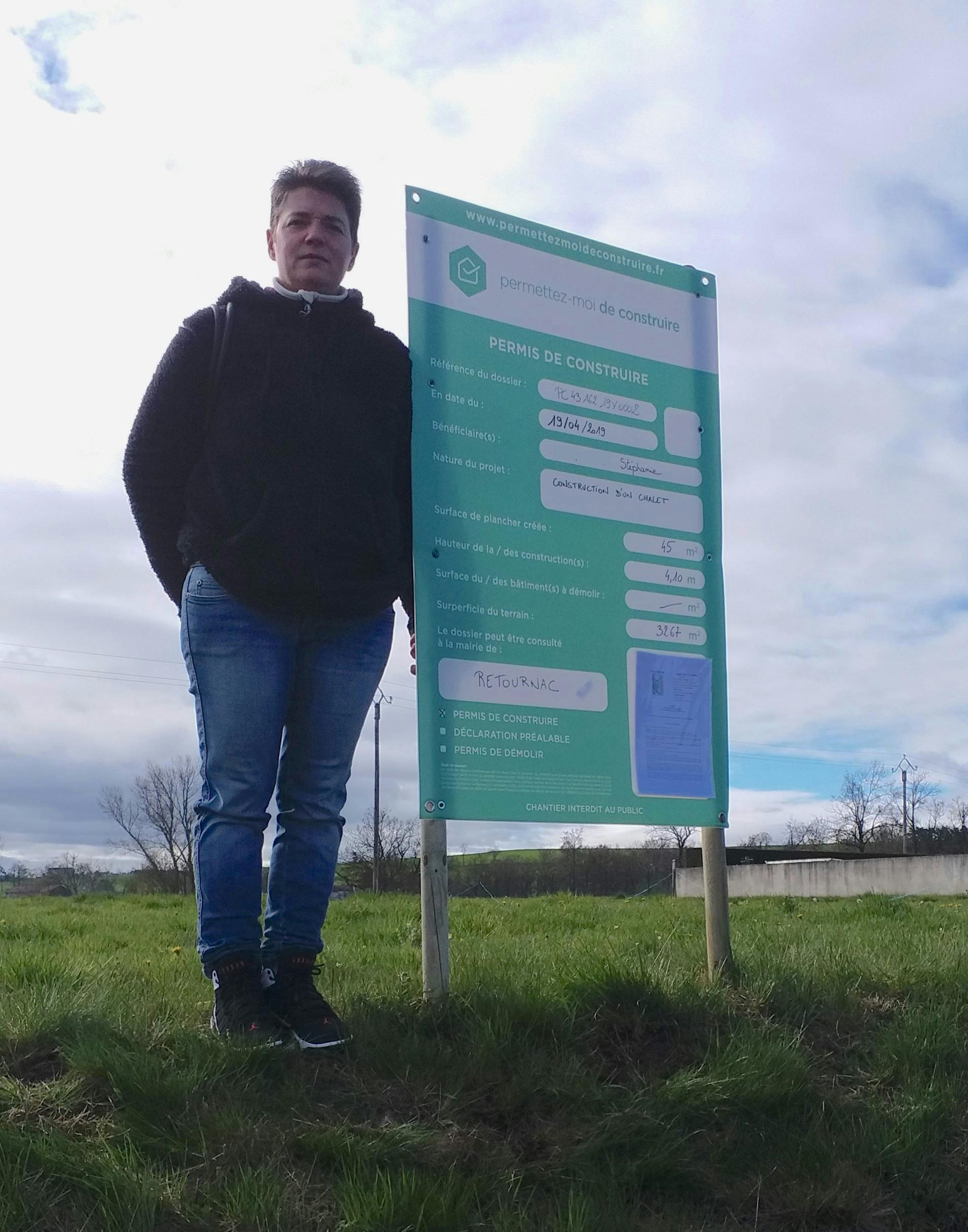 Stéphanie obtient le permis de construire de son chalet à Retournac