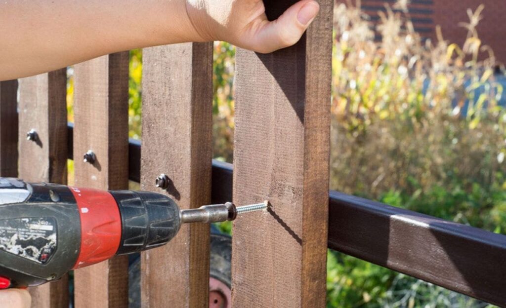 Comment installer soi-même sa clôture ?