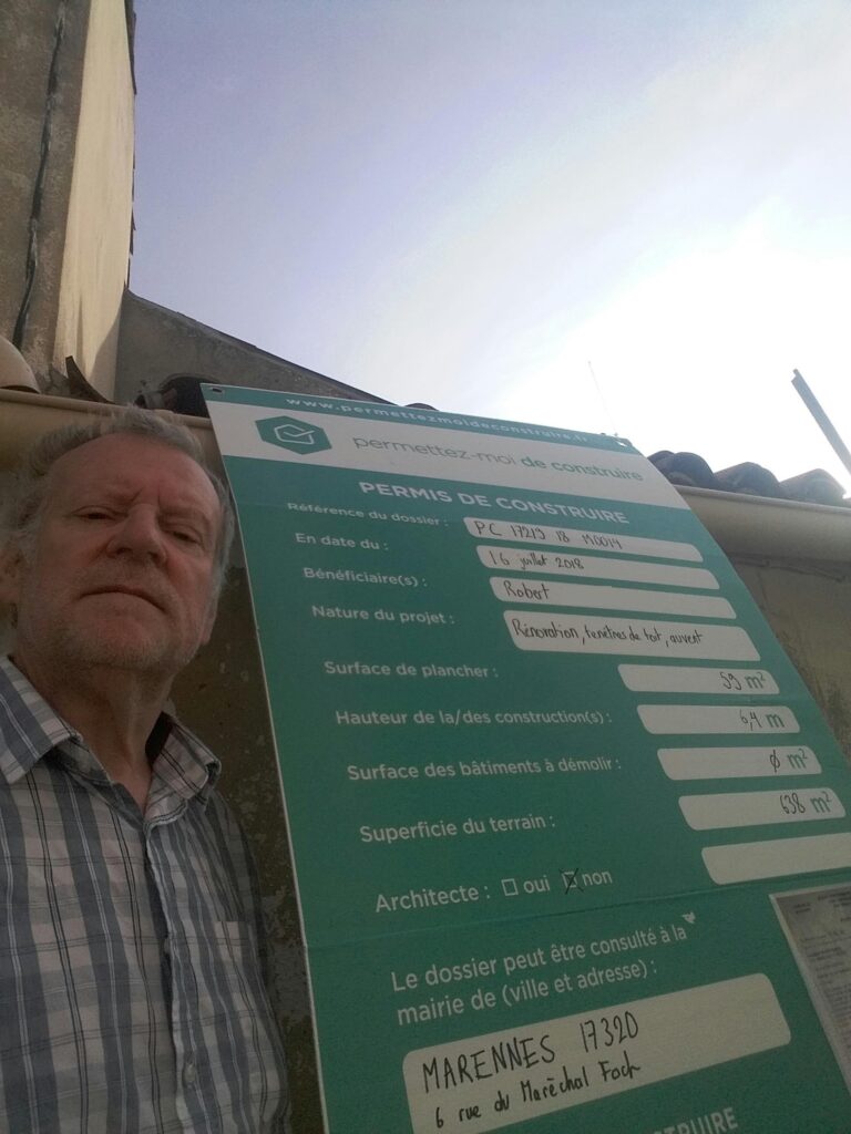 Robert obtient la déclaration de travaux de sa toiture à Marennes