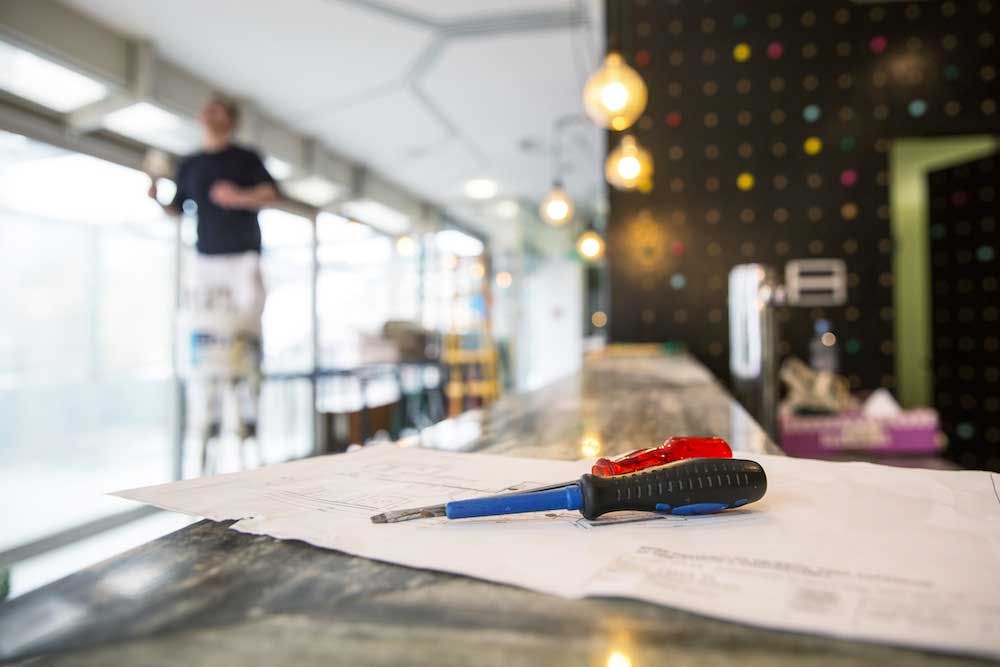 Confiez vos petits travaux à Frizbiz