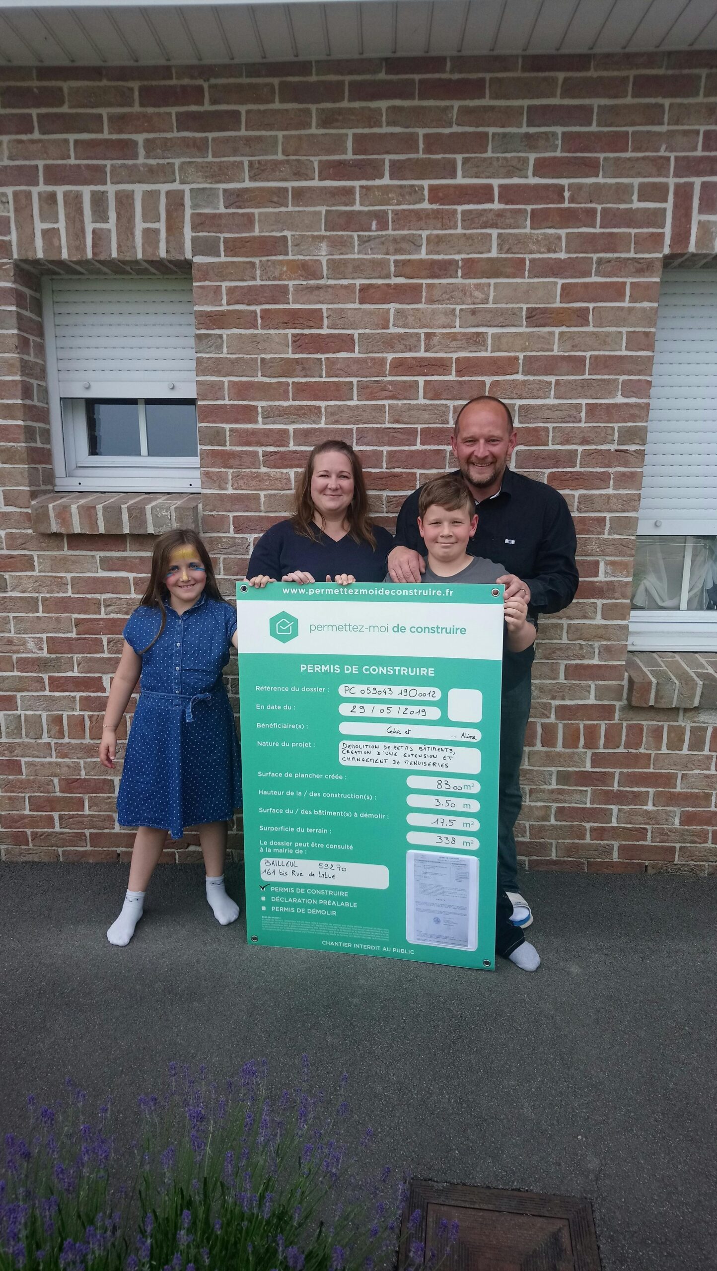 Cédric et Aline obtiennent le permis de construire de leur extension à Bailleul