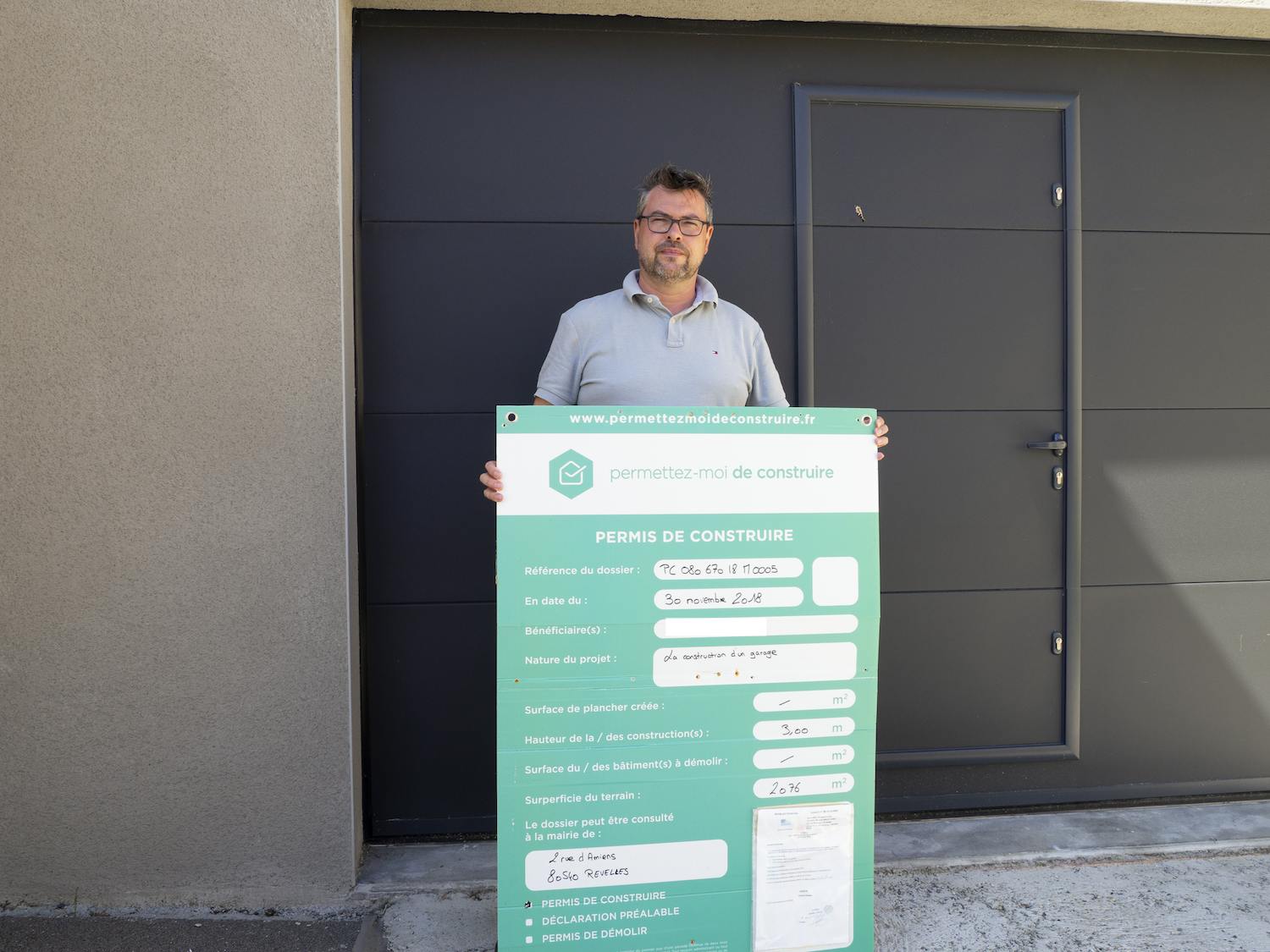Jérôme obtient le permis de construire pour son garage à Revelles