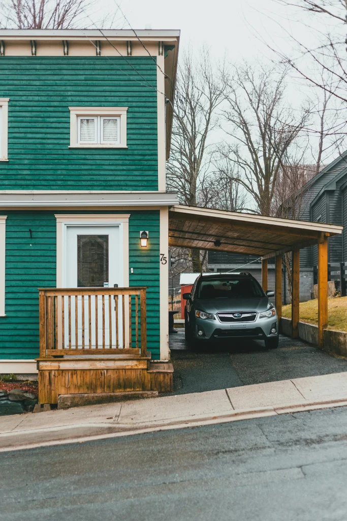 Faut-il une autorisation pour un carport ? Ce que dit le PLU et comment l’obtenir